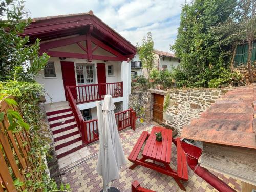 Létesítmények, Gîte Azkorria (Gite Azkorria) in Uhart-Cize