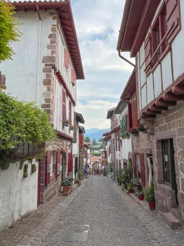 Kilátás, Gîte Azkorria (Gite Azkorria) in Uhart-Cize