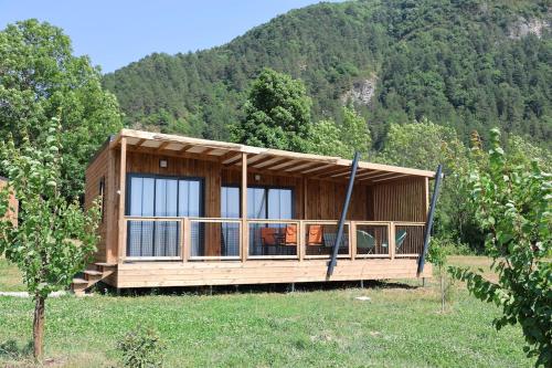 Valterra Lodges à Châtillon-en-Diois (Valterra Lodges a Chatillon-en-Diois) in Chatillon-En-Diois