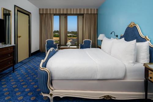 2 twin beds