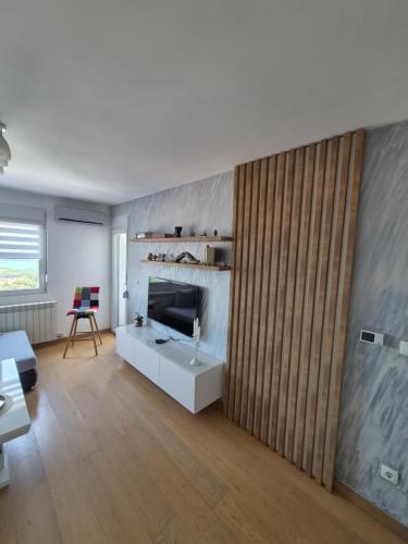Pogled 011