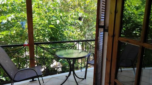 Katy's Home in Proti