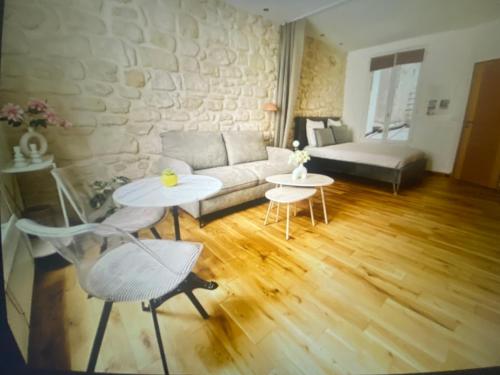 charming studio with sleeping area-sdasfaf