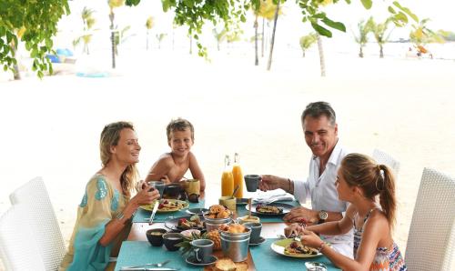 Radisson Blu Azuri Resort & Spa Radisson Blu Azuri Resort & Spa