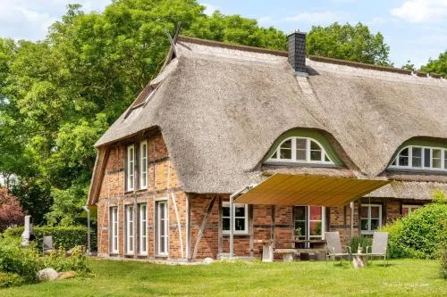 Reethaus Mertinat -7 SZ- Seeblick in Poel, Deutschland