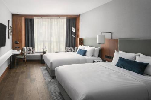 2 double beds