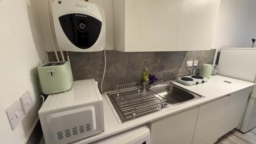 3 Person 10-Minute City Escape Apartment near Hampden Park Stadium in Glasgow