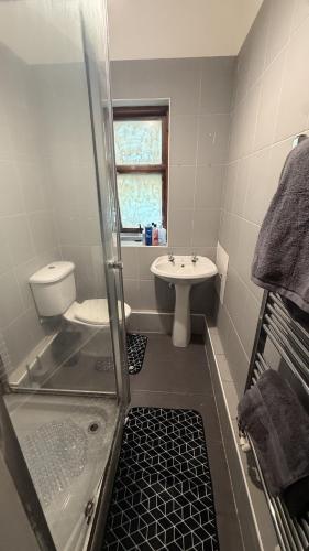 3 Person 10-Minute City Escape Apartment near Hampden Park Stadium in Glasgow
