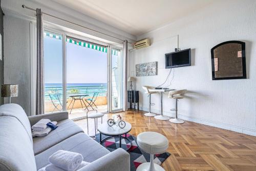 Charming Apartment a c 2P by the Seafront - Nice