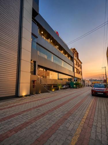 JB Residency Hotel & Banquets !! Top Rated Family Hotel in Chandigarh Tricity - image 3