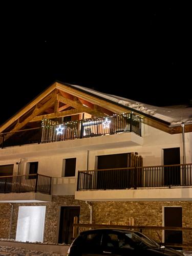 Grand appartement familial avec terrasses à 2 pas de pistes