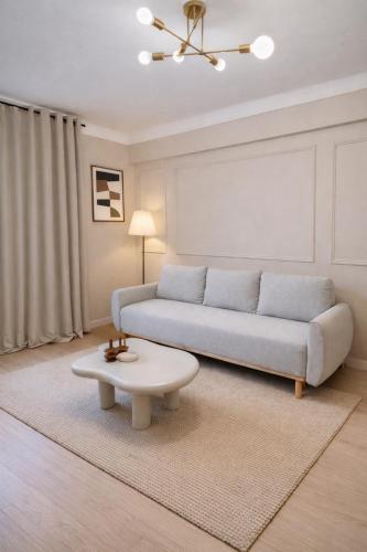 Modern Chic Apartment, Heart of Antibes