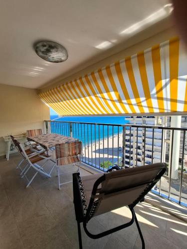 Apartamento con vistas al mar y acceso directo a la playa