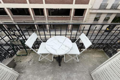 Charmant appartement rénové avec balcon à Paris 18