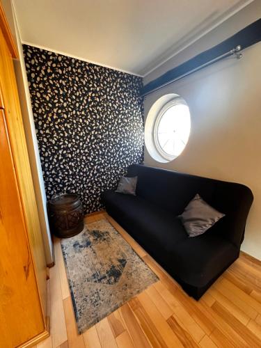 1 double bed, 2 twin beds