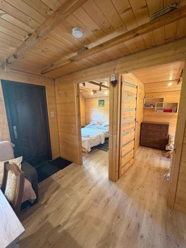 2 bedrooms, 4 beds