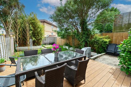 Coastal Group Stay - Sleeps 13 - Garden Parking gîte à louer Branksome