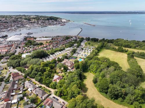 Hotellet från utsidan, Waverley Park, East Cowes in East Cowes