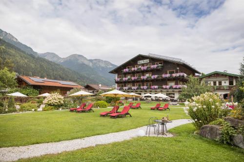 Familien- & Vitalhotel Auenhof - Hôtel - Fulpmes