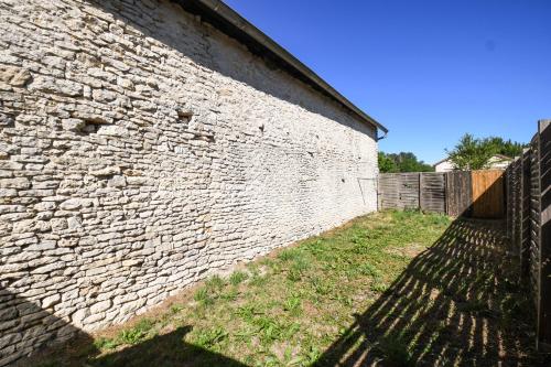 Dārzs, maison a deux pas de niglogland in Arsonvala