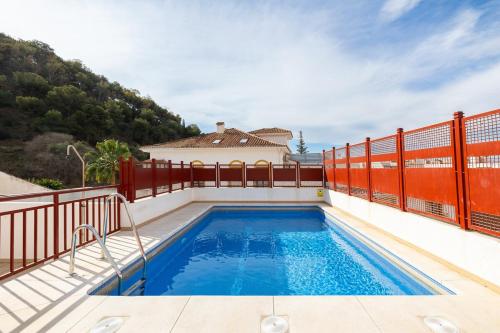 Central apartment with pool 2