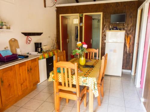 Facilities, Maison charmante a Deshaies avec vue sur montagne + jardin in Deshaies