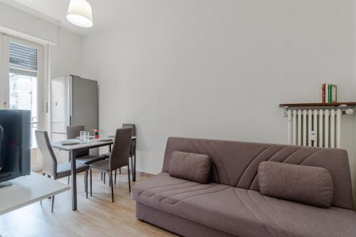GuestHost - Comfy & Bright Apartment in Turin