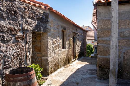 Spacious Family House in Nogueira with Garden gîte à louer Contige