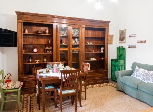 Bright 2-bedroom apartment near Napoli
