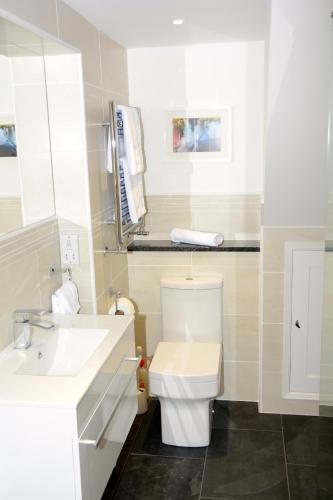 Cedar Tree Cottage - image 8