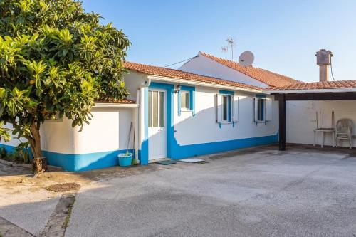 Exterior view, Charming House in Pataias with Shared Pool in Pataias