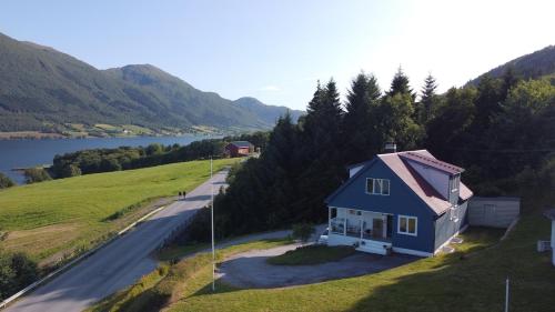 Pohled zvenku, Solvang Fjordview Hillside Home & Private Garden in Torvikbukt