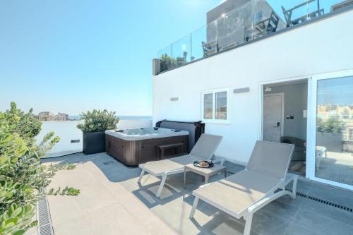 C'est La Vie Hotel Marsascala 4