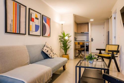 Escape to the Heart of the City with Great Views