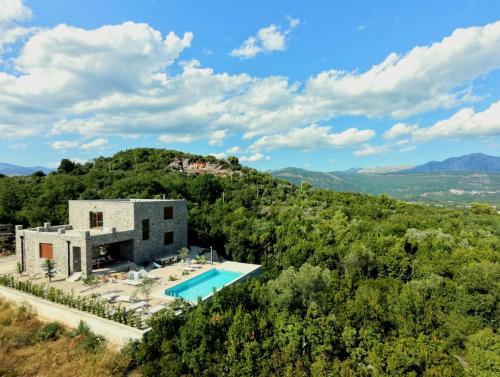 Casa Del Sol - Modern stone villa with private pool in Lustica