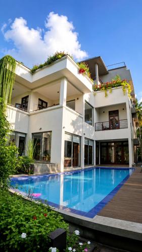 Dhanora Dynasty Resort in 아누라다푸라