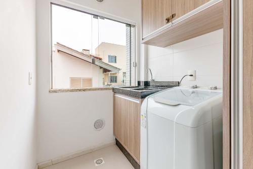Dotări, Excelente Apartamento a 240m da Praia de Bombas in Bombinhas