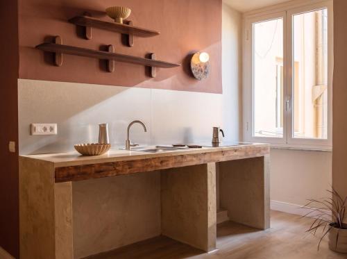 Helios Retreat - Homkeey Apartments