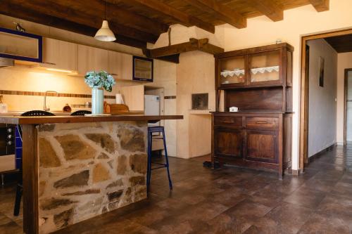 Apartamentos turisticos LAS CARBALLEDAS in Santa Colomba De Somoza