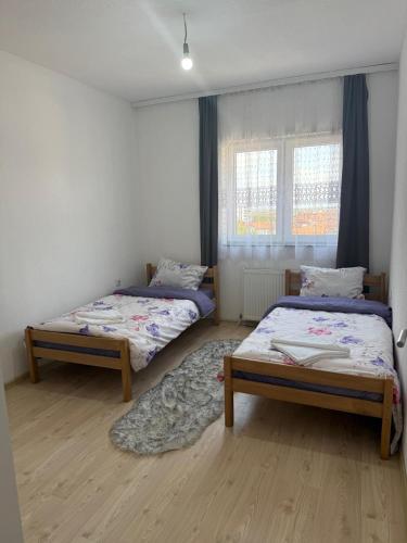 Unik Apartment - Location saisonnière - Kosovo Polje
