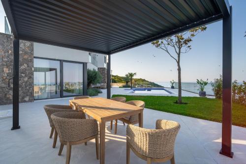 Erkély/terasz, Luxury Villa Aventura with Pool Spa and Sea View Zagora in Zagora