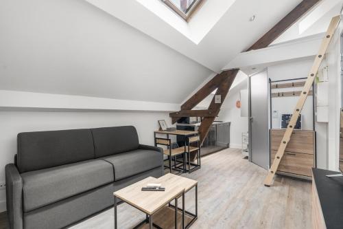 Studio moderne - Eiffel Tower