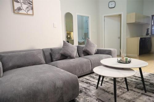 Luxury Rivonia Apartment Retreat with Balcony in Morningside