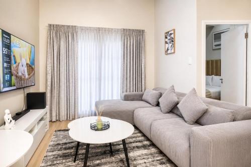 Luxury Rivonia Apartment Retreat with Balcony in Morningside