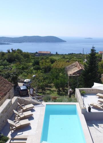 Villa with Sea View image 4