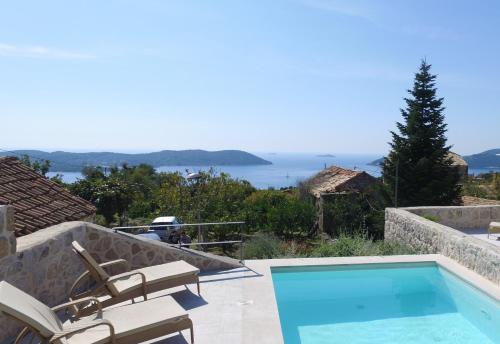 Villa with Sea View image 3