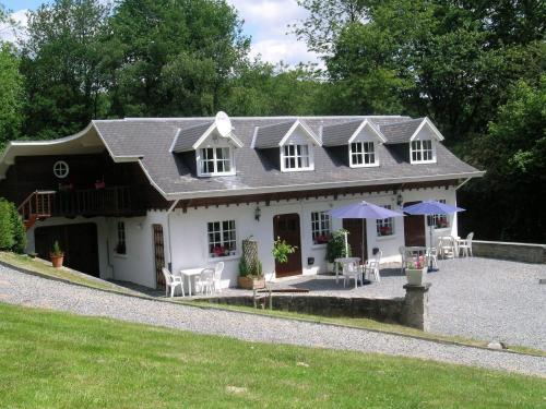 Vista exterior, House situated on a magnificent estate in Durbuy