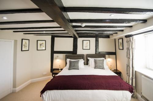 Cowdray Lodge B&B rooms in Easebourne