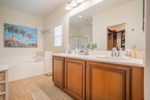kopalnica, Paradise in Palm Desert 3BR Pool and Spa in Shadow Ridge