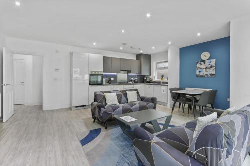 Luxury 2Bedroom - 2Bath - Prime location - Patio 5